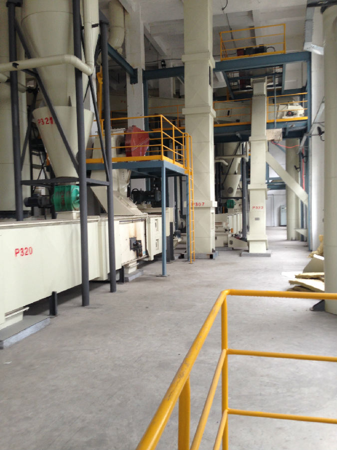 西馳CMV高壓軟起動(dòng)在破碎機(jī)上的應(yīng)用 西馳CMV-560-10高壓軟起動(dòng)在破碎機(jī)上的應(yīng)用(圖1)