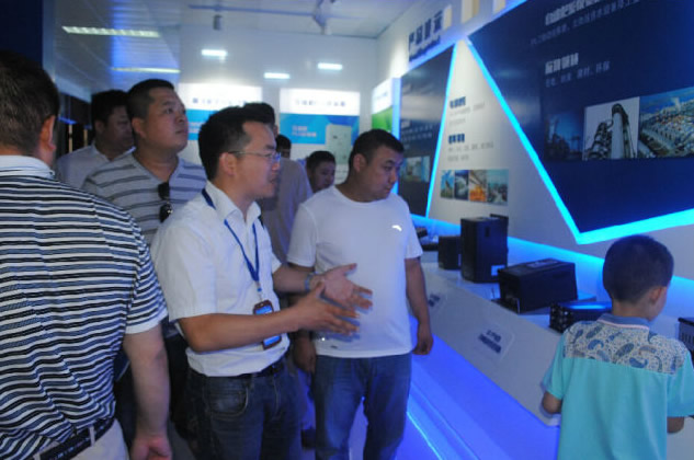 西北大學(xué)EDP同學(xué)會(huì)走進(jìn)西馳電氣(圖3) 西北大學(xué)EDP同學(xué)會(huì)走進(jìn)西馳電氣(圖3)