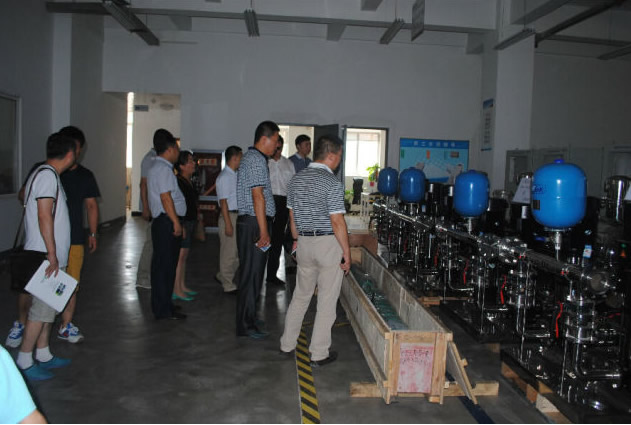 西北大學(xué)EDP同學(xué)會(huì)走進(jìn)西馳電氣(圖4) 西北大學(xué)EDP同學(xué)會(huì)走進(jìn)西馳電氣(圖4)